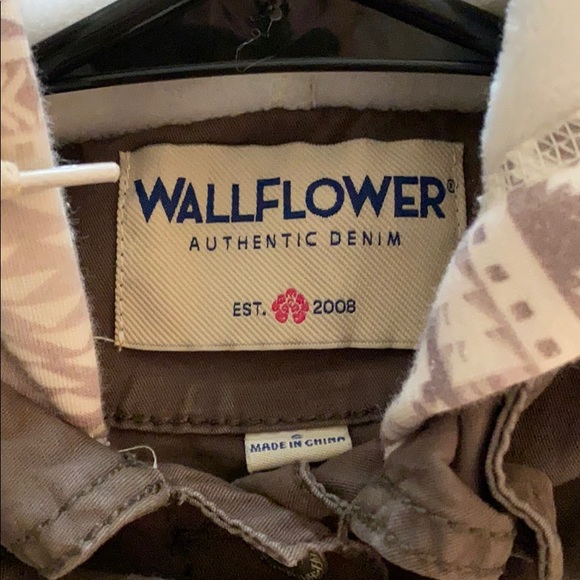 Jacket - Picture 3 of 3